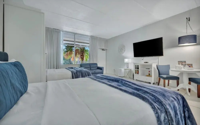 Sunset Suite - Private Balcony Gym Pool