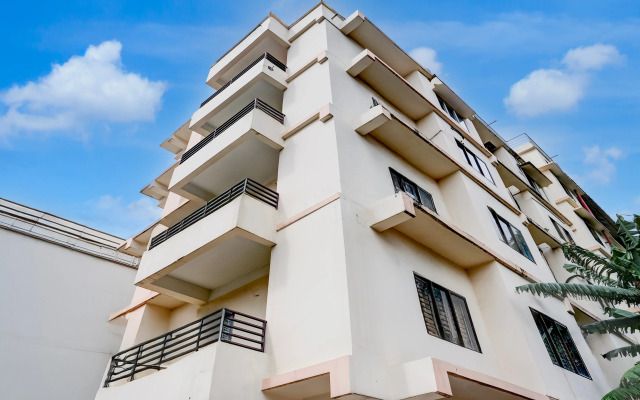 OYO Premium Beltola Tiniali