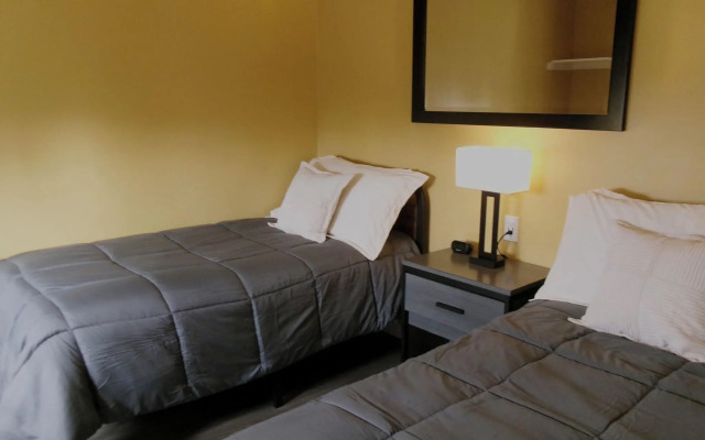 Carmel Wayfarer Inn
