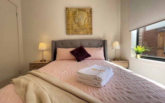 Relax 5 BRM Rental house near Melton