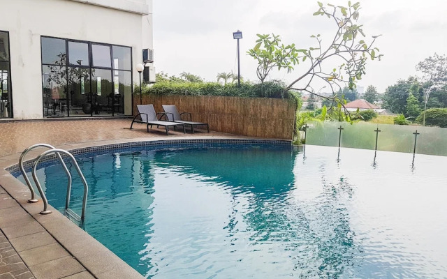 Furnished and Simple Living Studio Serpong Greenview Apartment