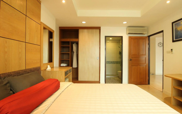 Serena Sathorn Suites