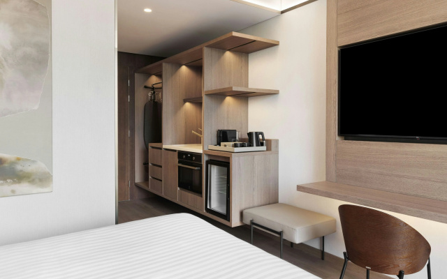 AC Hotel by Marriott Vilnius - Image 2