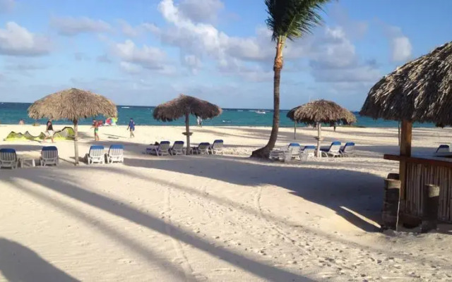 Stanza Mare 2 Bedroom Beachfront Condo