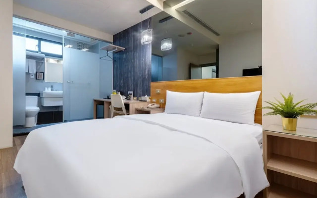 CHECK inn Express Taichung Fuxing Hall 2