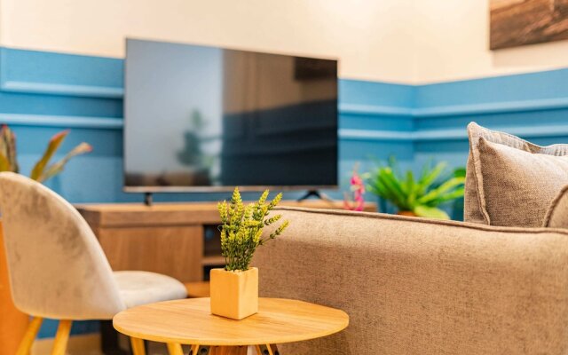 Anahuac Apartments by VH