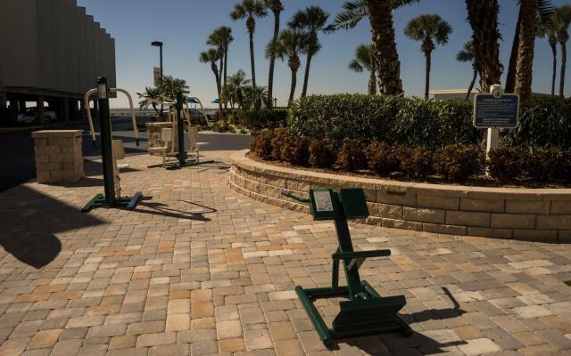 Sailport Waterfront Suites