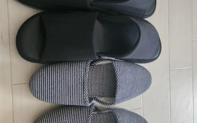 Namba 1 Station.4people.Japanese fell