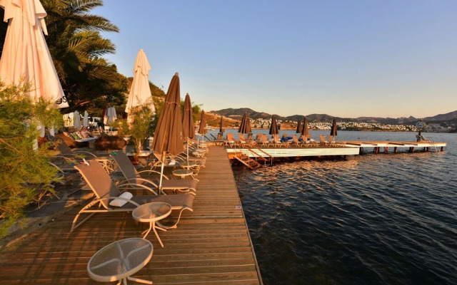 Moon Beach Otel