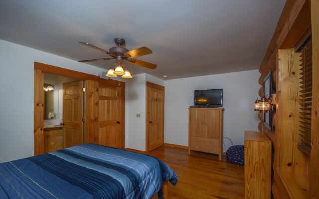 Bear Necessity 4 Bedroom House