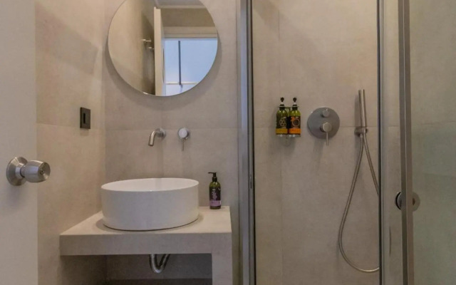 Artina Hotel