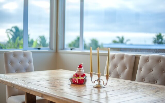 Auckland Campbell’s Bay Seaside Retreat