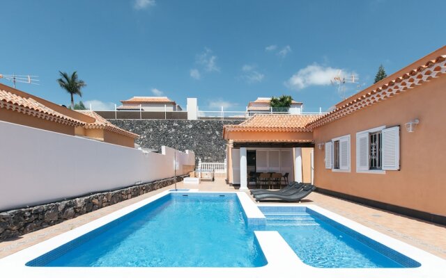 Classic Villa, luxe, private pool & prime location