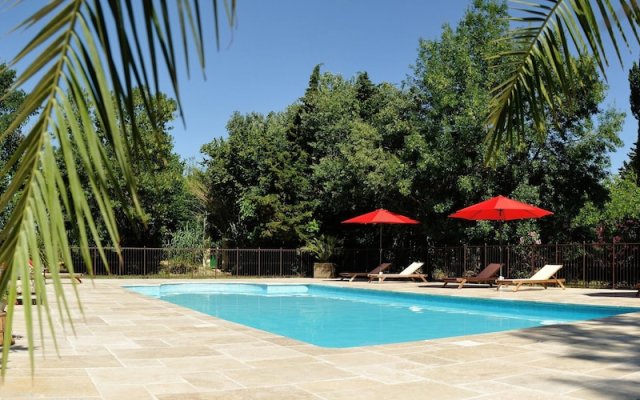 Mansion With 5 Bedrooms in Grans, With Pool Access, Furnished Garden a