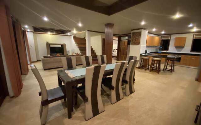 4 Bedroom Villa TG48 on beachfront resort SDV288-By Samui Dream Villas