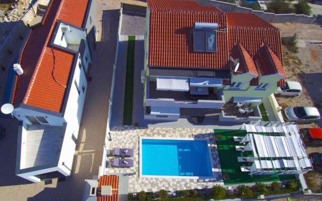Villa Ava