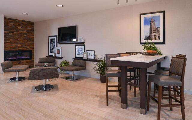 Hampton Inn & Suites Denver-Speer Boulevard