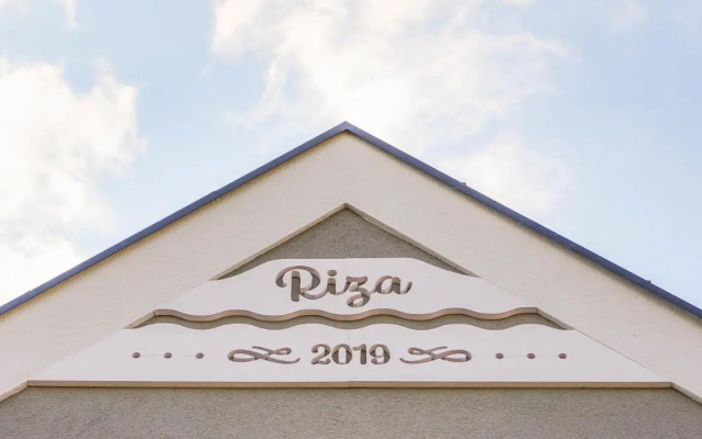 Riza Villa