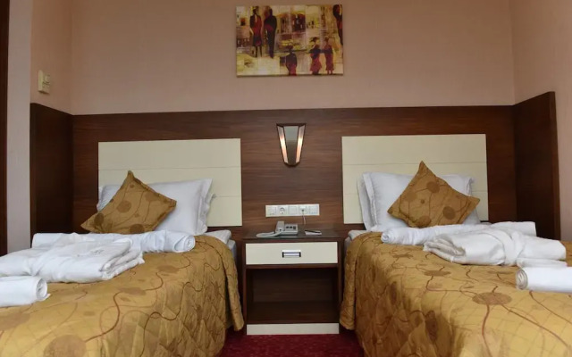 Ozgobek Ronesans Hotel De Luxe