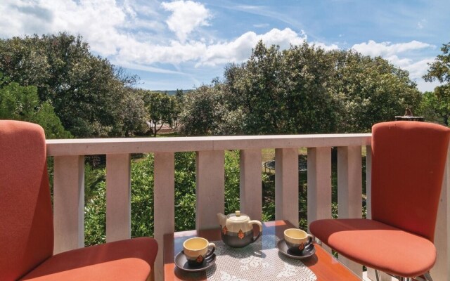 Stunning Home in Pucisca With 3 Bedrooms and Wifi
