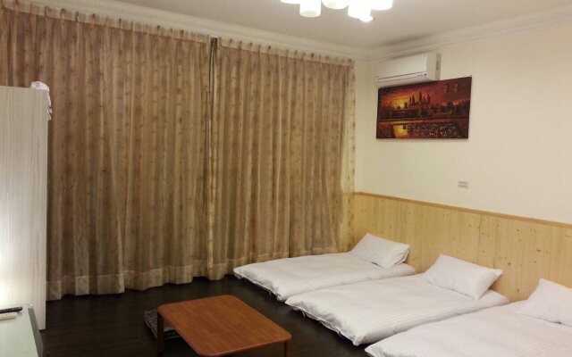 Fall in love Karuizawa Hostel