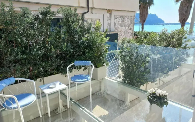 VistAmare Luxury Retreat