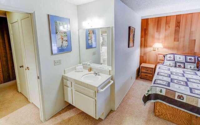 Sherwin Villas #63 - Private Deck & Near Lakes