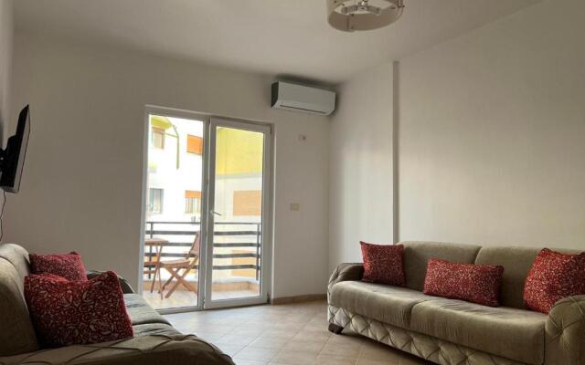 Family-friendly apartments next to Premium Beach Hotel, Golem