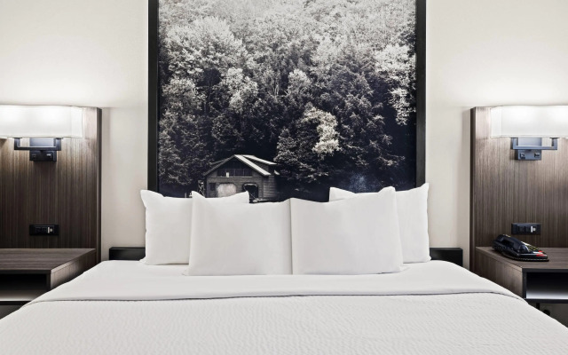 Super 8 by Wyndham Thunder Bay