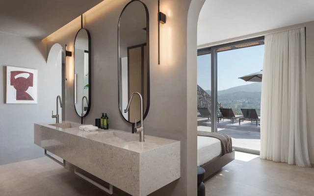 Neromai Cave Luxury Villas
