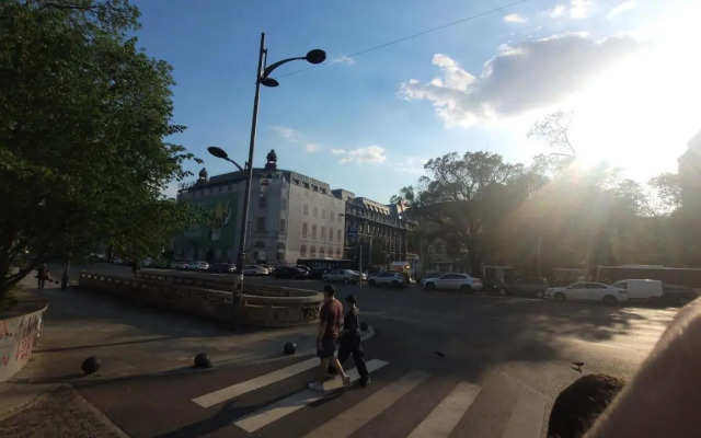 Apartment University