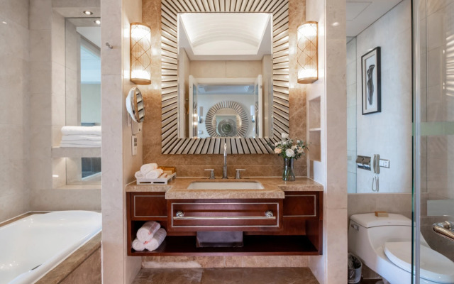 Qingdao Seaview Garden Hotel