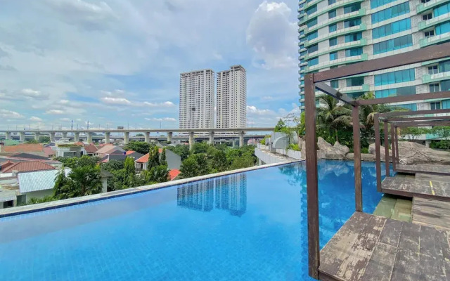 Comfy And Modern 2Br Grand Kamala Lagoon Apartment