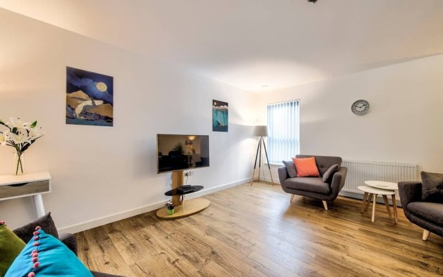 Stylish 2 Bed Apartment With Easy Access To The City Centre