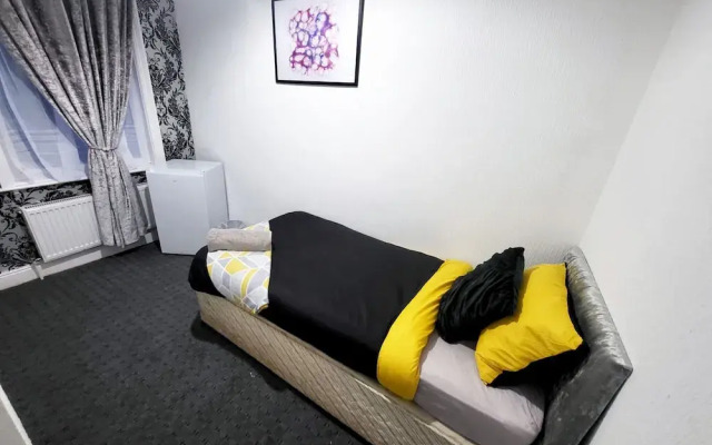 Comfortable Stay - Ivor St