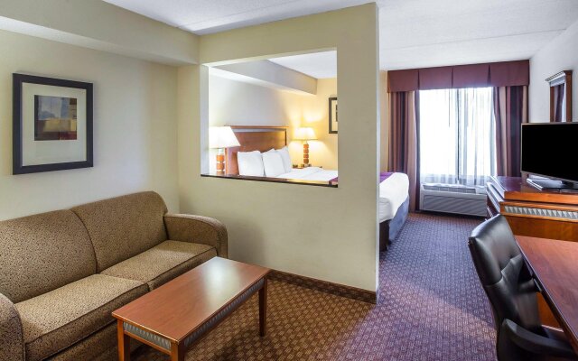 Holiday Inn Express & Suites Atlanta - Tucker Northlake, an IHG Hotel