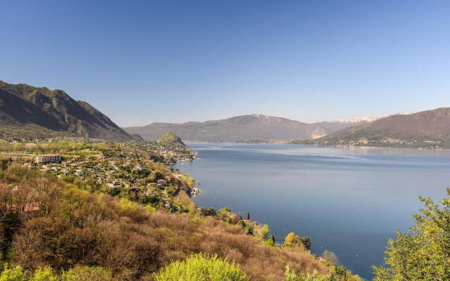 Stunning 1 bed Lake Maggiore Apartment
