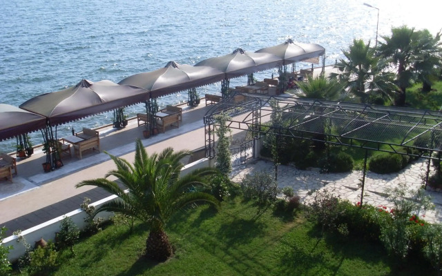 Kaunos Hotel