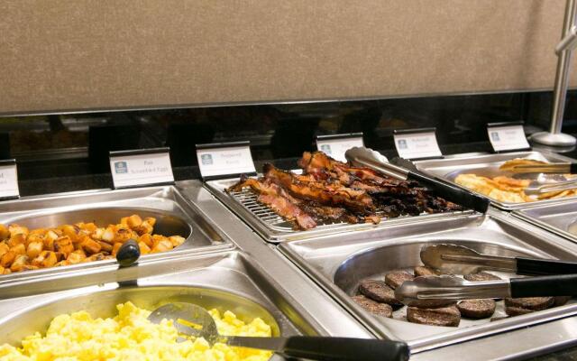 Cambria hotel & suites Indianapolis Airport