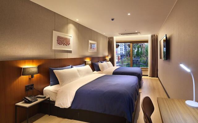 Brown-Dot Hotel Seomyeon