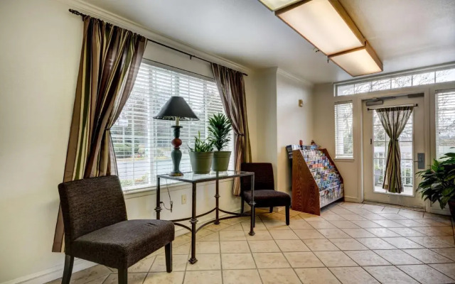 Studio 6 Mountlake Terrace, WA - Seattle