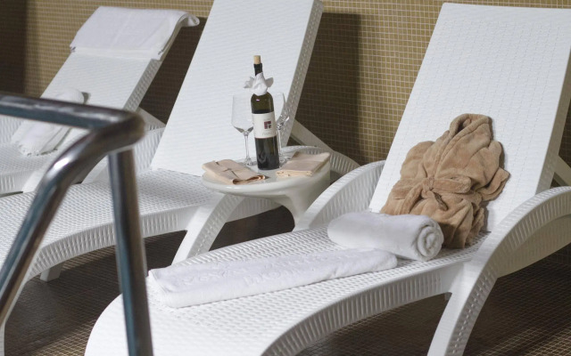 Royal Airport Hotel