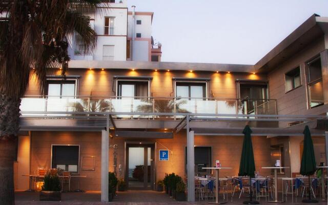 H.Boutique la Caleta bay