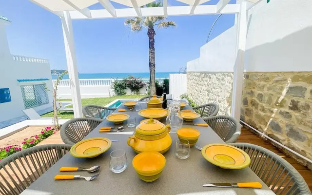 The Sea House Beach Front Villa With Pool