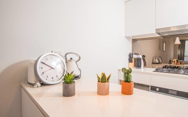 Roseberry Apartment For Travelling Couple In Green Square