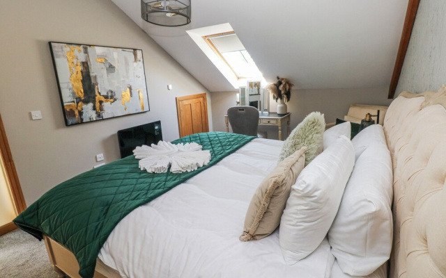 Rose Apartment - Gower