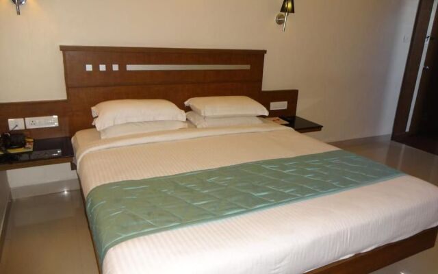 Capital O 37664 Hotel Grand Plaza