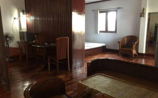 Be Na Cam Guesthouse