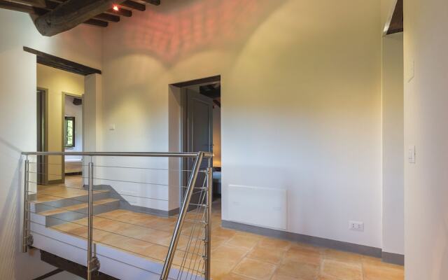 Splendid Villa in Preggio With Swimming Pool