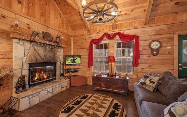 Sleepin' Inn 2 Bedroom Cabin by RedAwning